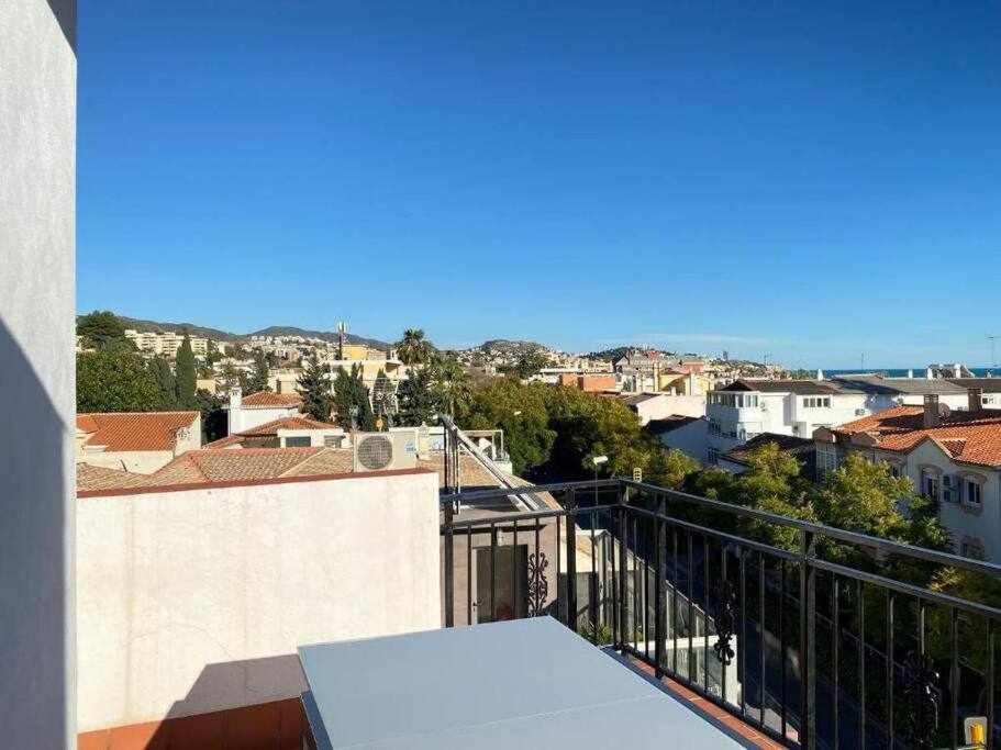 Atico Con Terraza Frente Playa Pedregalejo Apartman Málaga Kültér fotó