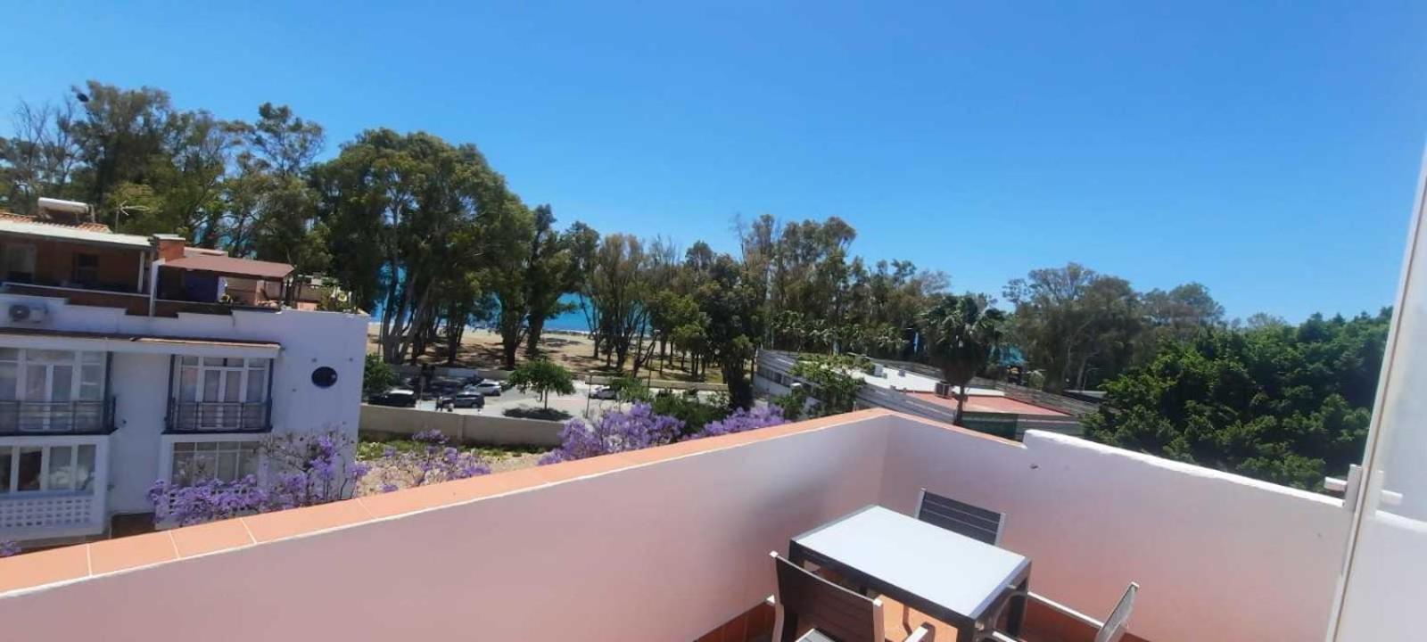 Atico Con Terraza Frente Playa Pedregalejo Apartman Málaga Kültér fotó