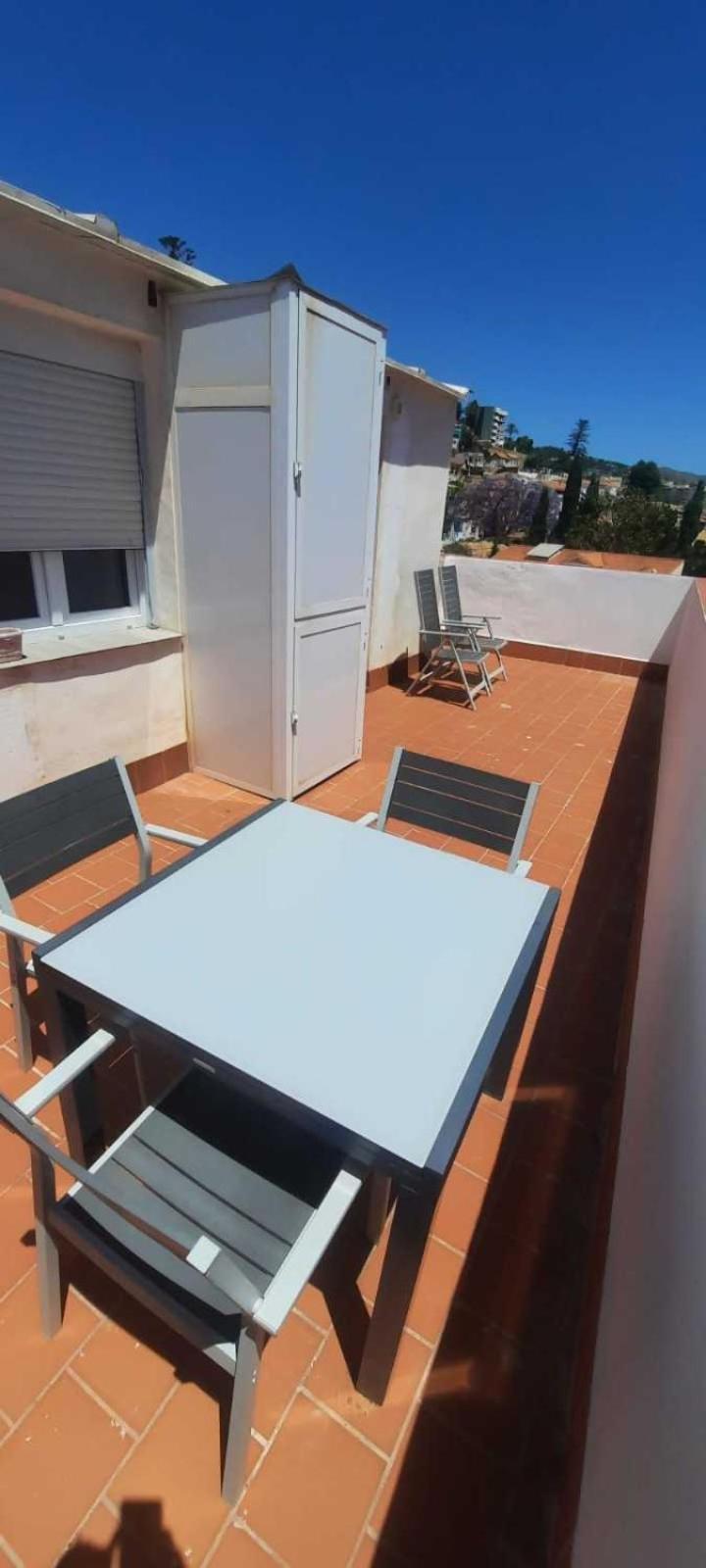 Atico Con Terraza Frente Playa Pedregalejo Apartman Málaga Kültér fotó